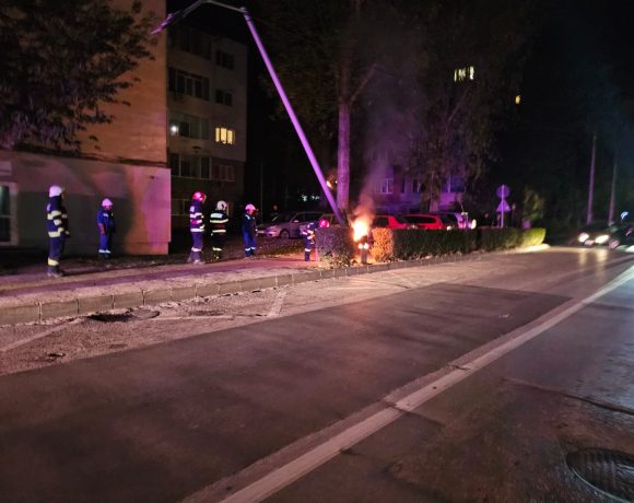 Panică pe o stradă din Alba Iulia! Pompierii au intervenit rapid - FOTO