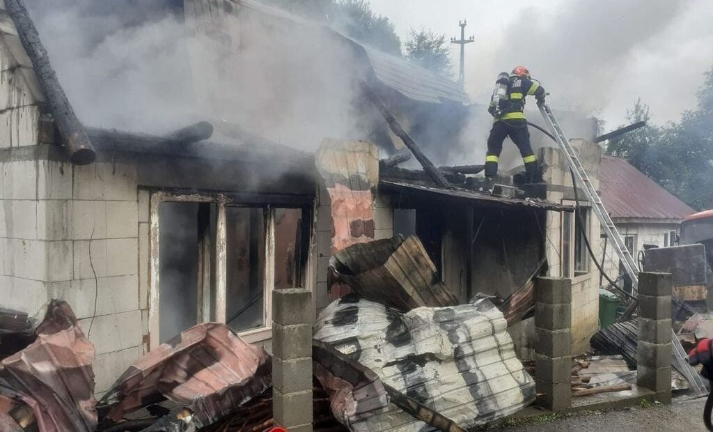 Tragedie uriașă în Bistrița-Năsăud, Poienile Zagrei. O fetiță a murit în urma unui incendiu