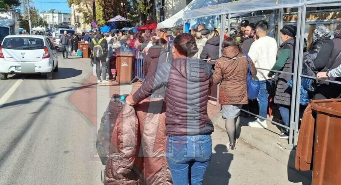 O femeie a făcut o mică avere din PET-urile adunate la Pelerinajul Sfintei Parascheva