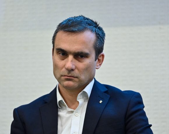 Allen Coliban spune ADIO funcției de primar al Brașovului: ”Las peste 100 de proiecte foarte importante pentru comunitate”