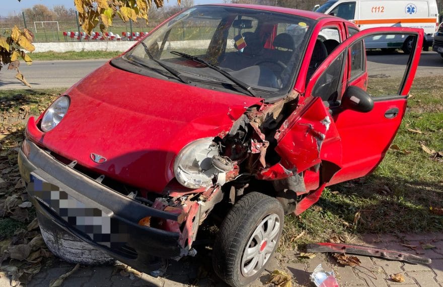 Accident pe DN18B, în Maramureș: Șofer băut și o femeie rănită după o depășire neregulamentară