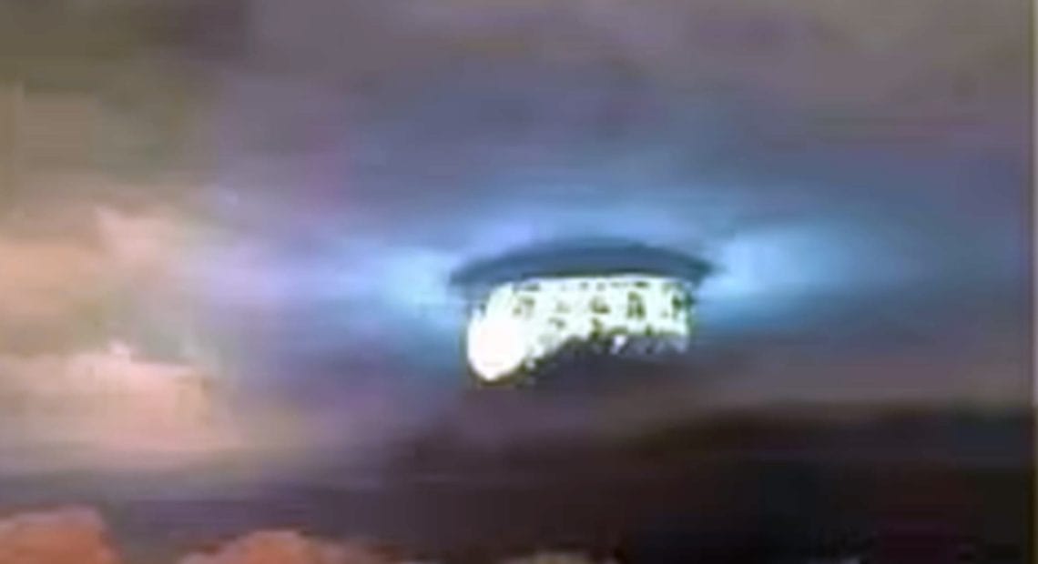 Adevărul despre OZN-ul „surprins” în Banat: Reflecție sau „navă-mamă”? Luis Elizondo, fost oficial al Pentagonului, stârnește controverse
