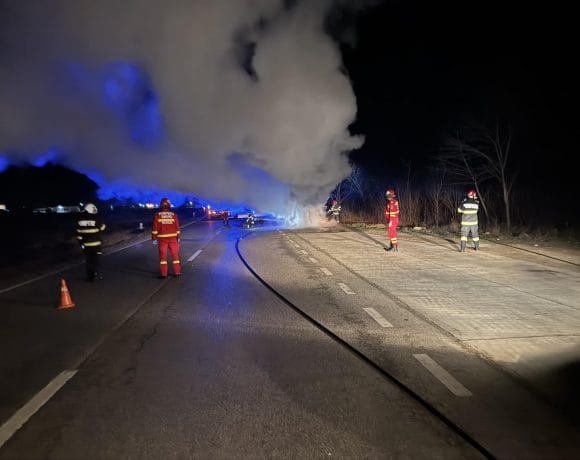 Mașina preotului Ciprian Mega a luat foc pe drumul spre București - Reacția acestuia