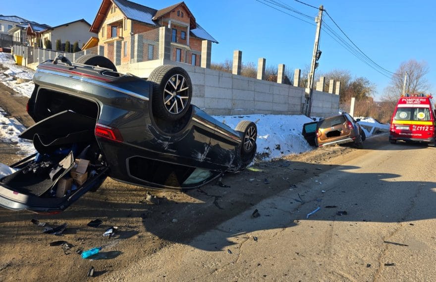 Accident la Sigmir, Bistrița-Năsăud: Un copil de 3 ani și două femei au suferit răni - FOTO