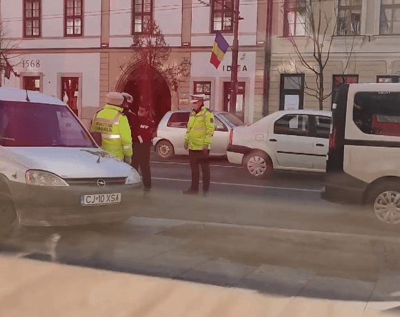 Bătaie cu cuțite în centrul Clujului! Cine este cuțitarul care a terorizat centrul orașul în 8 martie