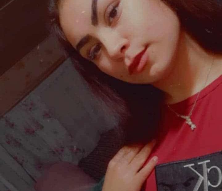 O fată frumoasă foc a dispărut din Alba! E căutată de familie și de poliție - FOTO