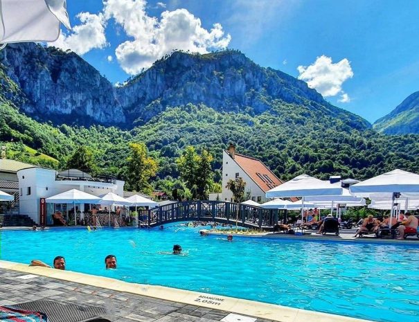 Băile Herculane: Perla balneară a Carpaților – istorie, ape tămăduitoare și renaștere turistică