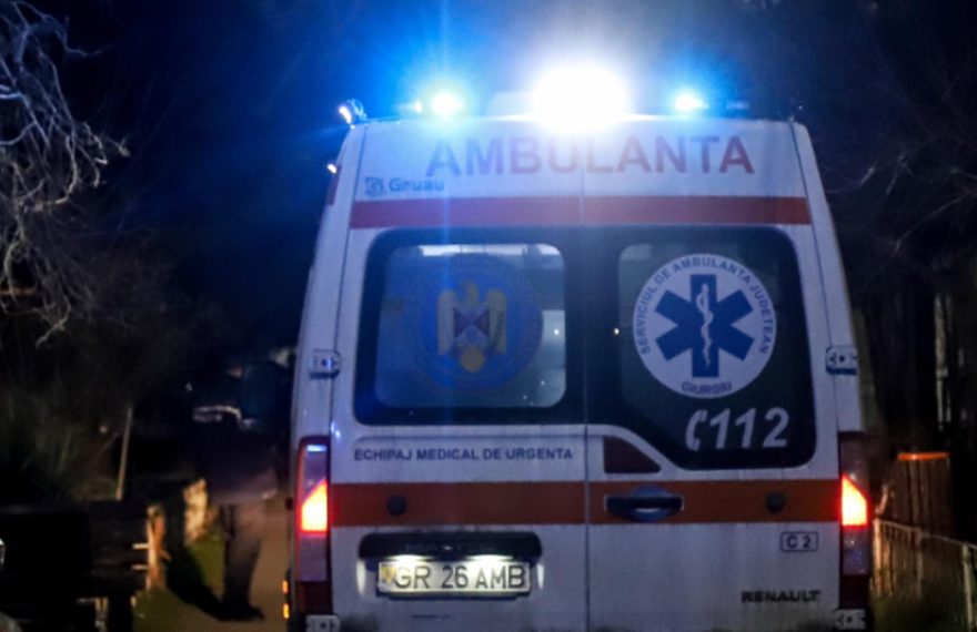 Accident în Rebrișoara: Copil de trei ani lovit de un autoturism. A fost transportat la spital