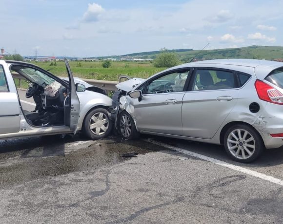 Accident în Mediaș, pe strada Cloșca. Nu a adaptat viteza în curba