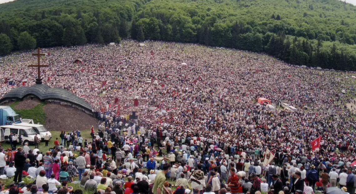 „Orașul blocat pentru un miracol”: Măsuri speciale de Rusalii la Șumuleu Ciuc! Drumuri închise și zone speciale pentru cai, căruțe și autobuze
