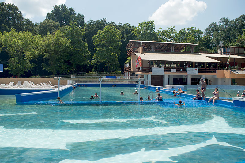 Top cele mai ieftine ștranduri cu apă termală din Ardeal. Sunt tot mai puține locații la așa PREȚ