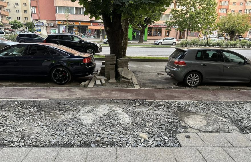 „Așa arată o lucrare finalizată?” - Revolta unui bistrițean de pe Bulevardul Independenței - FOTO