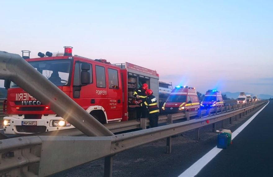 Accident pe A1 Râmnicu Vâlcea – Deva: Un șofer a intrat în parapet, traficul este restricționat