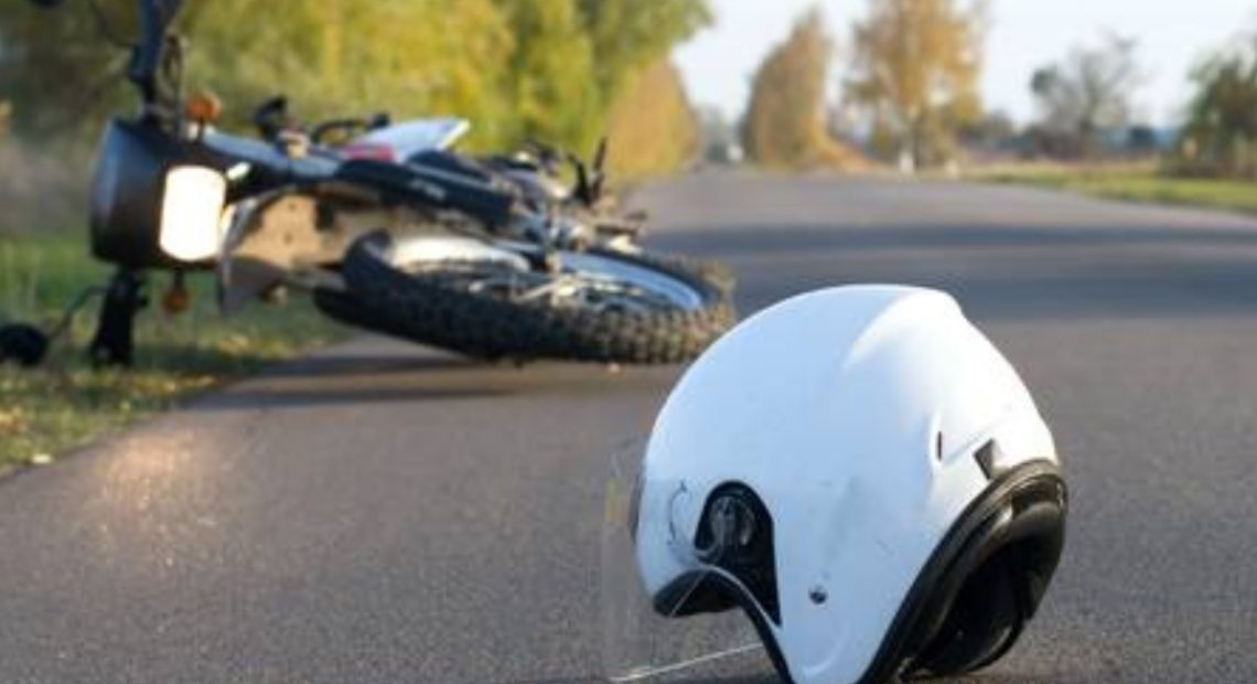 Accident pe DN1 la Arpașu de Jos – motociclist rănit, transportat la spital