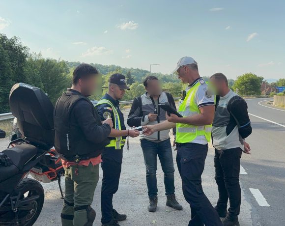 Acțiuni de amploare pentru siguranța rutieră în județul Hunedoara: Zeci de controale, sancțiuni și dosare penale - FOTO