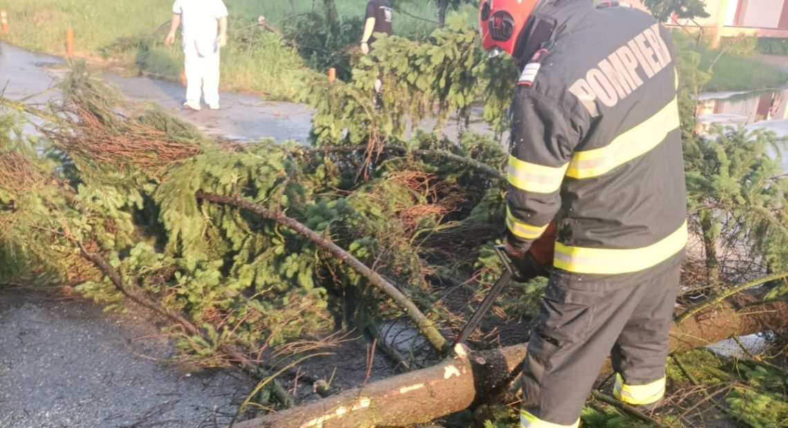 Mesaj Ro-alert trimis în Alba. Vreme extremă în mai multe localități