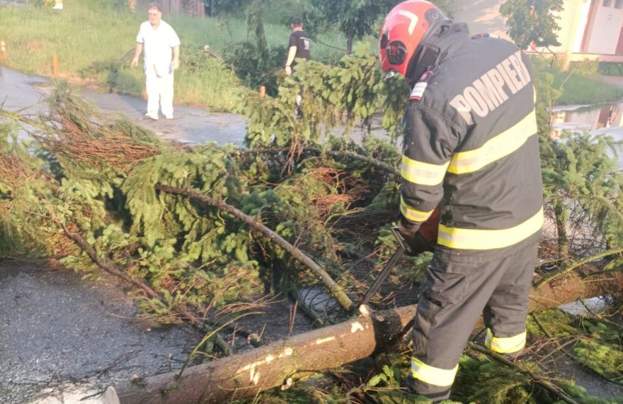 Mesaj Ro-alert trimis în Alba. Vreme extremă în mai multe localități