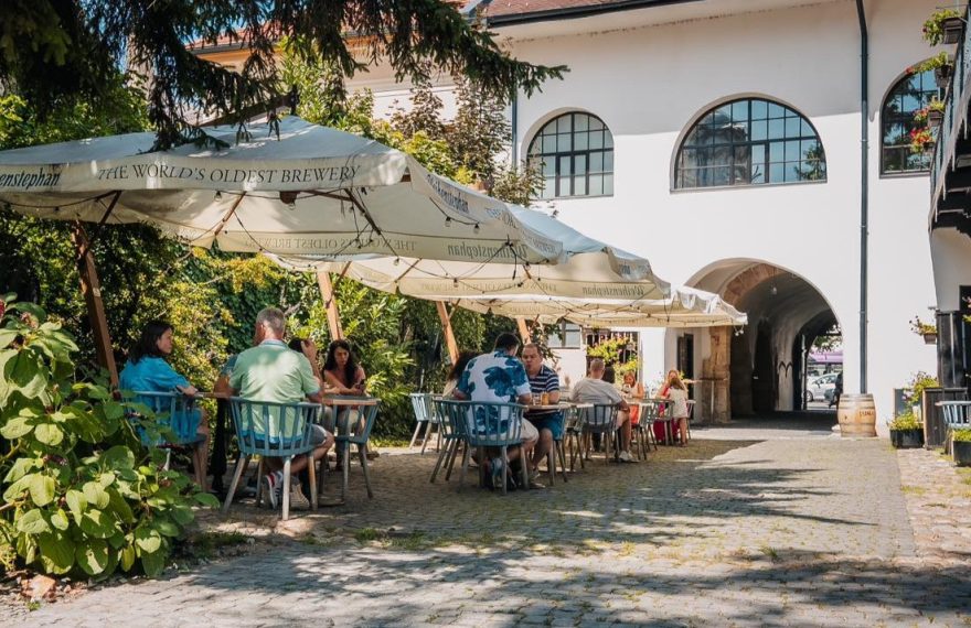 Restaurant celebru din centrul Clujului, jefuit de un tânăr de 21 de ani! Condamnat la închisoare cu executare