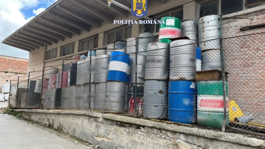Mureș: Două dosare penale după descoperirea a peste 40 de tone de deșeuri și sute de kilograme de substanțe toxice