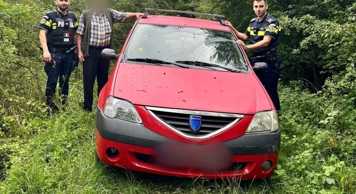 Cinste acestor polițiști! Bărbat rătăcit în pădure, găsit de polițiștii din Cisnădie după ore de căutări