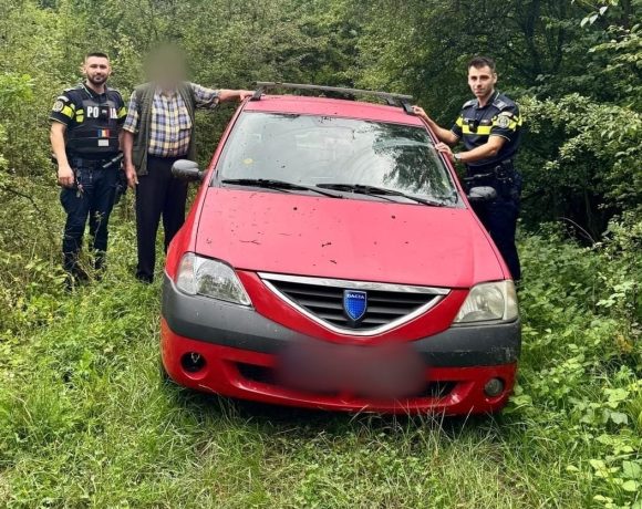 Cinste acestor polițiști! Bărbat rătăcit în pădure, găsit de polițiștii din Cisnădie după ore de căutări