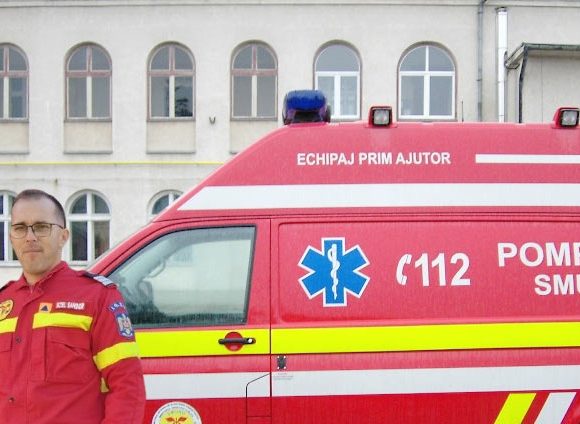 Un pompier bihorean a salvat viața unui bărbat pe Aeroportul Internațional Frankfurt. Intervenție decisivă cu ajutorul unui defibrilator automat