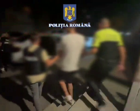 Cinci bombardieri reținuți la Călan, după o bătaie pe stradă. Populația e panicată - VIDEO