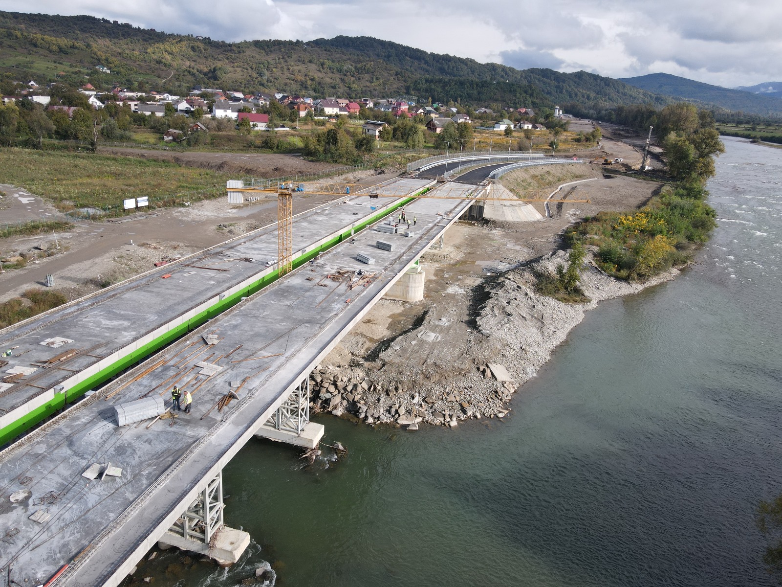 Zereș ”chinezul” din nordul României: Podul peste Tisa din Sighetu Marmației, aproape de inaugurare: lucrările au ajuns la 87%