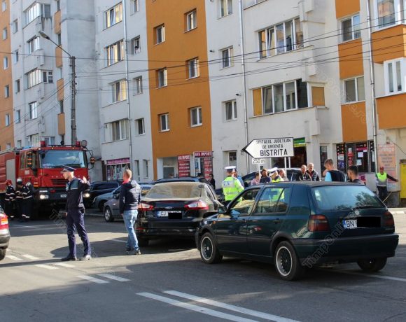 Accident rutier în Bistrița, pe strada Năsăudului - Două persoane implicate