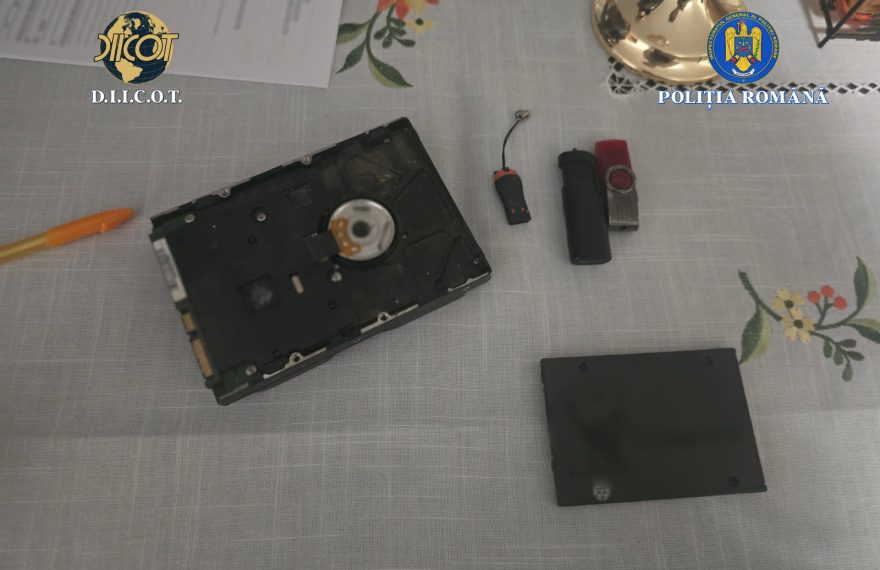 Percheziții la Bistrița într-un dosar de pornografie infantilă: 28 de fișiere distribuite online