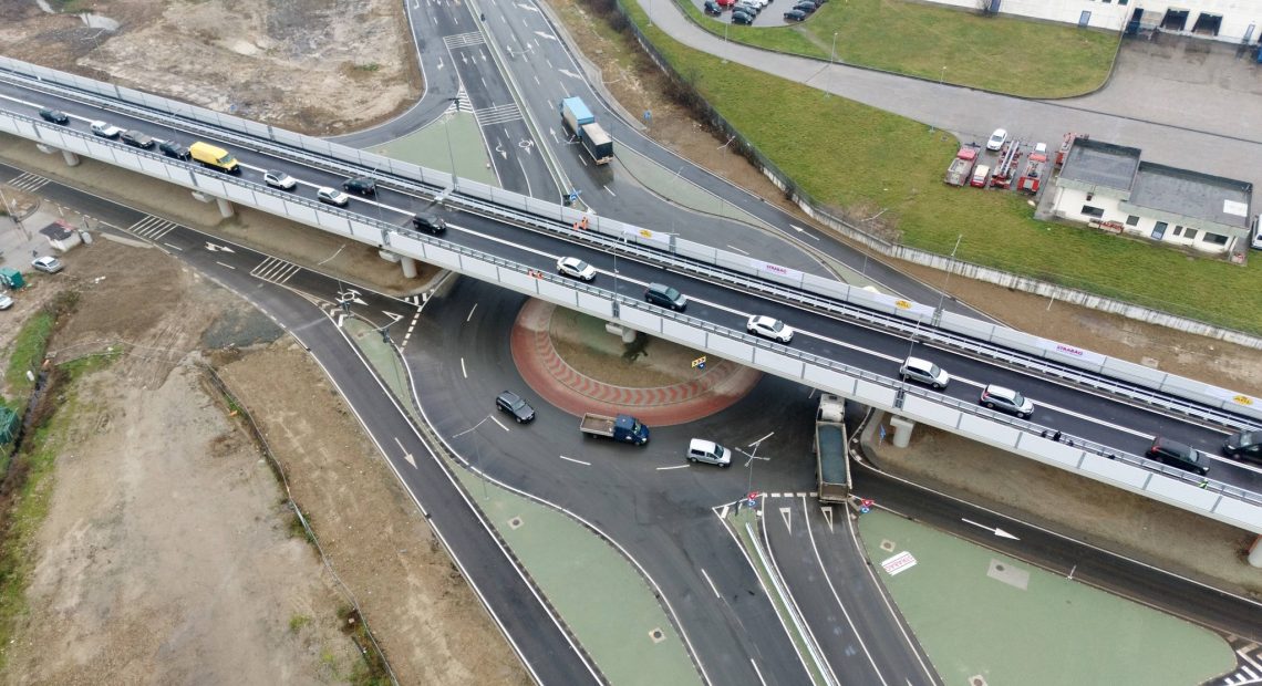 S-a inaugurat pasajul Italsofa din Baia Mare. Zetea: Am închis un șantier important și am deschis un drum. Dar nu ne oprim aici