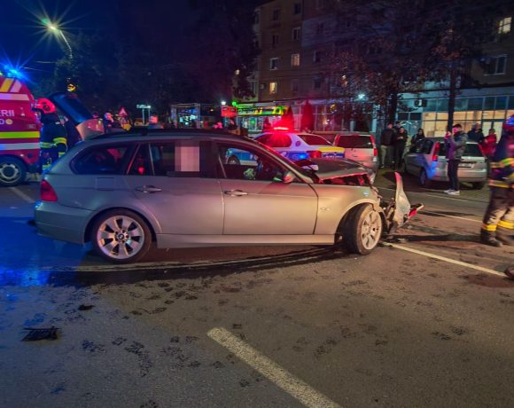 Accident în Deva, pe strada Mihai Eminescu - FOTO