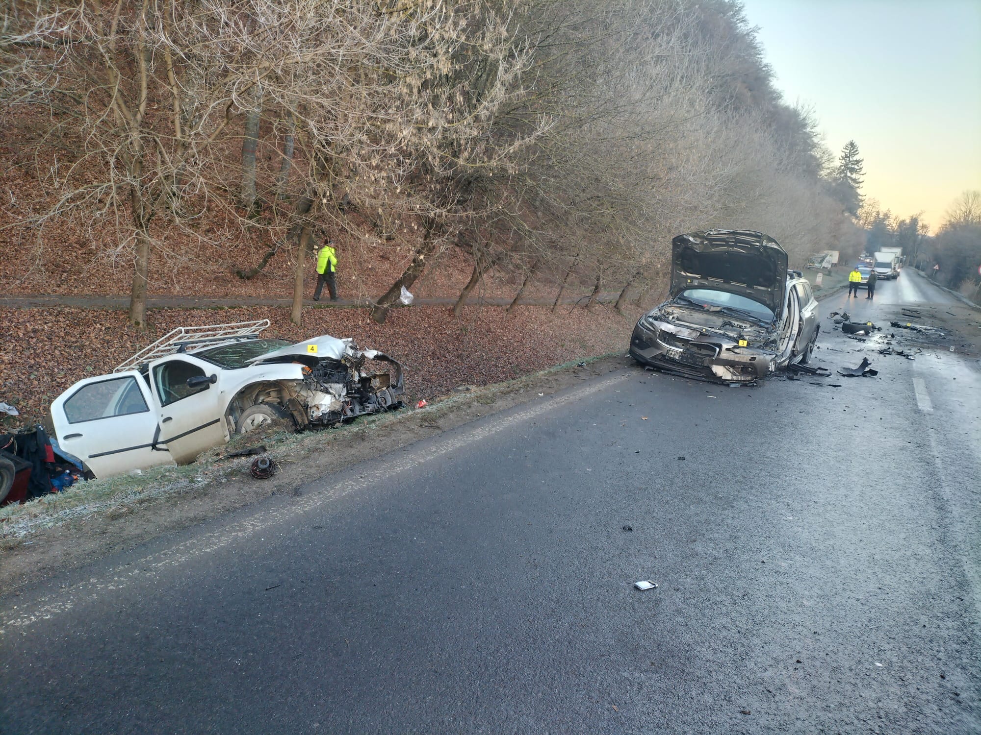 Accident grav pe DN 13A, la ieșire din Odorheiu Secuiesc: Șapte persoane transportate la spital, trafic blocat