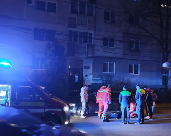 Biciclist lovit de un autoturism într-un cartier din Cluj-Napoca - FOTO