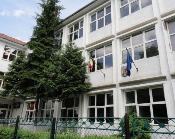 Liceul Tehnologic de Servicii Bistrița angajează secretar I-S la Școala Gimnazială Nr. 7 Bistrița