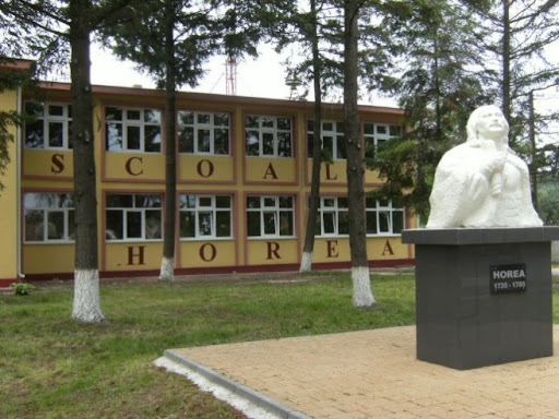 Școala Gimnazială „Horea” din Șimleu Silvaniei angajează îngrijitor, pe perioadă nedeterminată