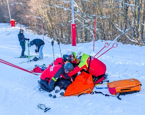 Bilanț după două săptămâni de funcționare a Domeniului Schiabil Luna Șes: 10 intervenții Salvamont, fără cazuri grave