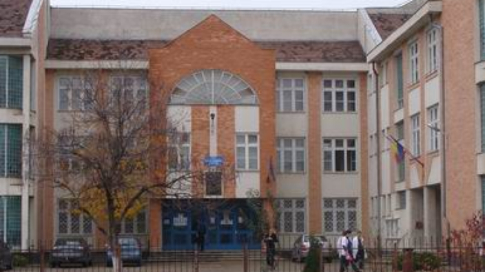 Un elev a murit la Oradea! Adolescentul căzut de pe un bloc era elev model la Colegiul Național Onisifor Ghibu