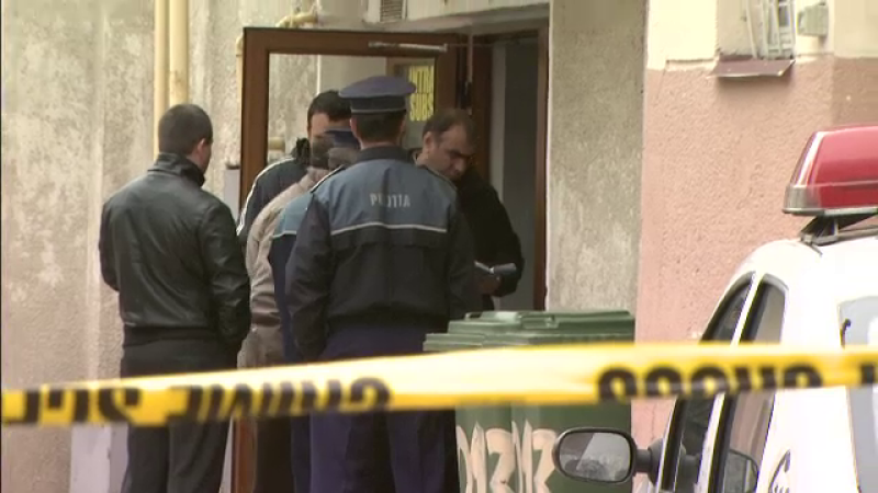 Halucinant! Un bărbat din Deva și-a ținut tatăl mort câțiva ani în casă. Poliția a găsit numai oasele