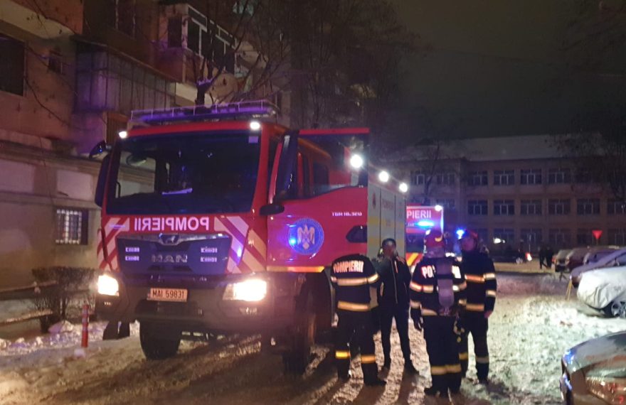 Explozie de butelie urmată de incendiu într-un apartament din municipiul Zalău