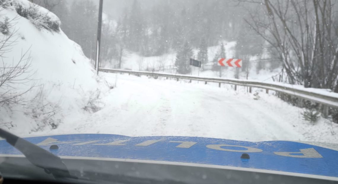 Ninsoare puternică în Alba, la Gârda de Sus. Atenție la trafic - VIDEO și FOTO