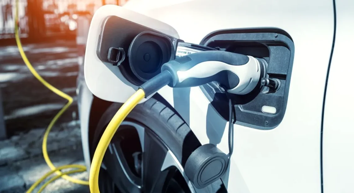 Satu Mare, județul mașinilor vechi: Sub 0,5% dintre vehicule sunt electrice