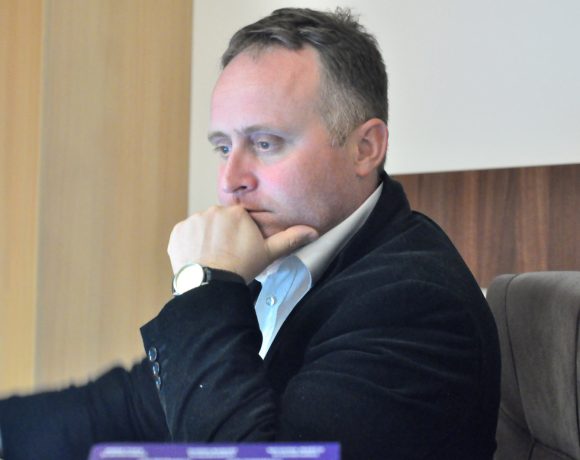 Discursul TRIST, dar REAL al unui profesor universitar din Cluj, moț adevărat, după ce Apusenii stau pe întuneric, fără electricitate, de 4 zile: Este rezultatul la 36 de ani de hoție