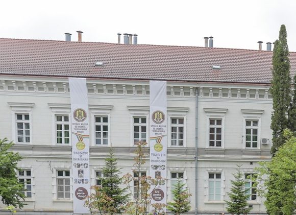 Spitalul Clinic Militar de Urgență „Regina Maria” Brașov angajează infirmieră debutantă la blocul operator