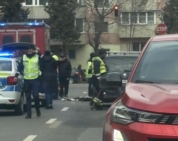 Copil lovit de mașină la Cluj-Napoca, pe strada strada Ciobanului, din cartierul Mănăștur - FOTO