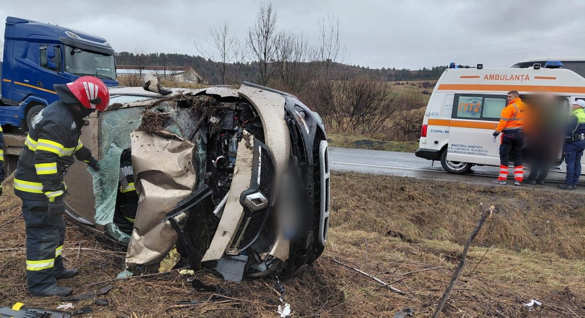 Accident grav la Cluj, pe raza localității Izvoru Crișului