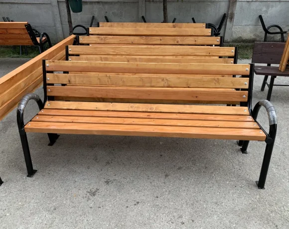 Peste 100 de bănci de peste 40.000 de euro, achiziționate de Primăria Alba Iulia. ”O investiție necesară pentru oraș”