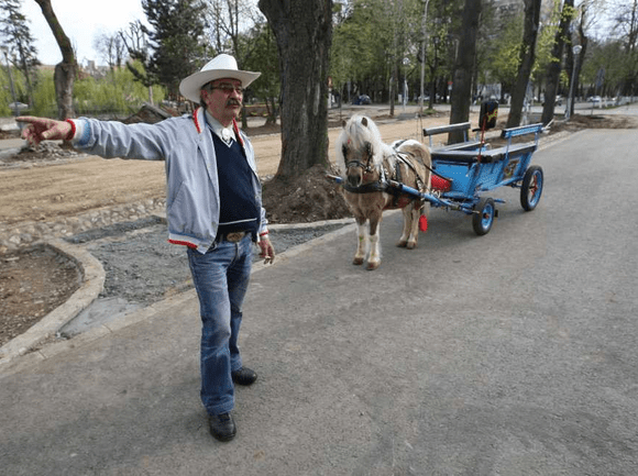 A murit Domnul Mircea, birjarul copilăriei din Parcul Central al Clujului. Dumnezeu să-l ierte