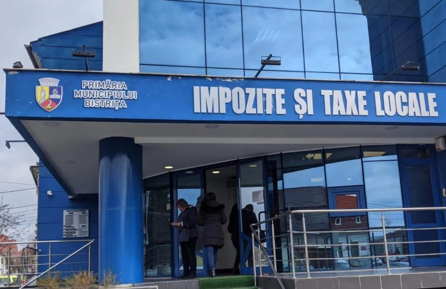 Haos în Bistrița! Oamenii sunt puși să plătească gunoiul deși sunt plecați din țară - FOTO