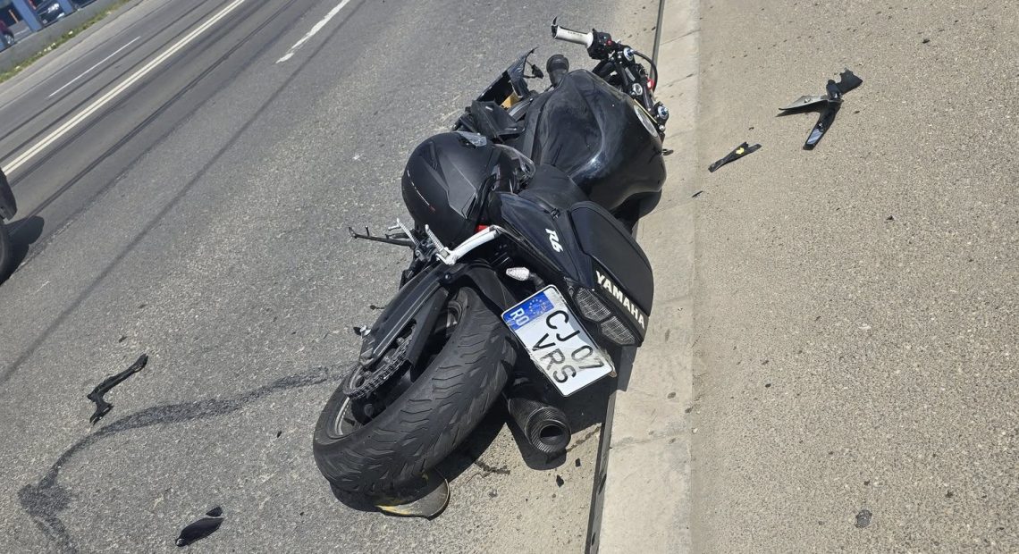 Accident pe Bulevardul Muncii, din Cluj-Napoca. O fată este grav rănită - FOTO
